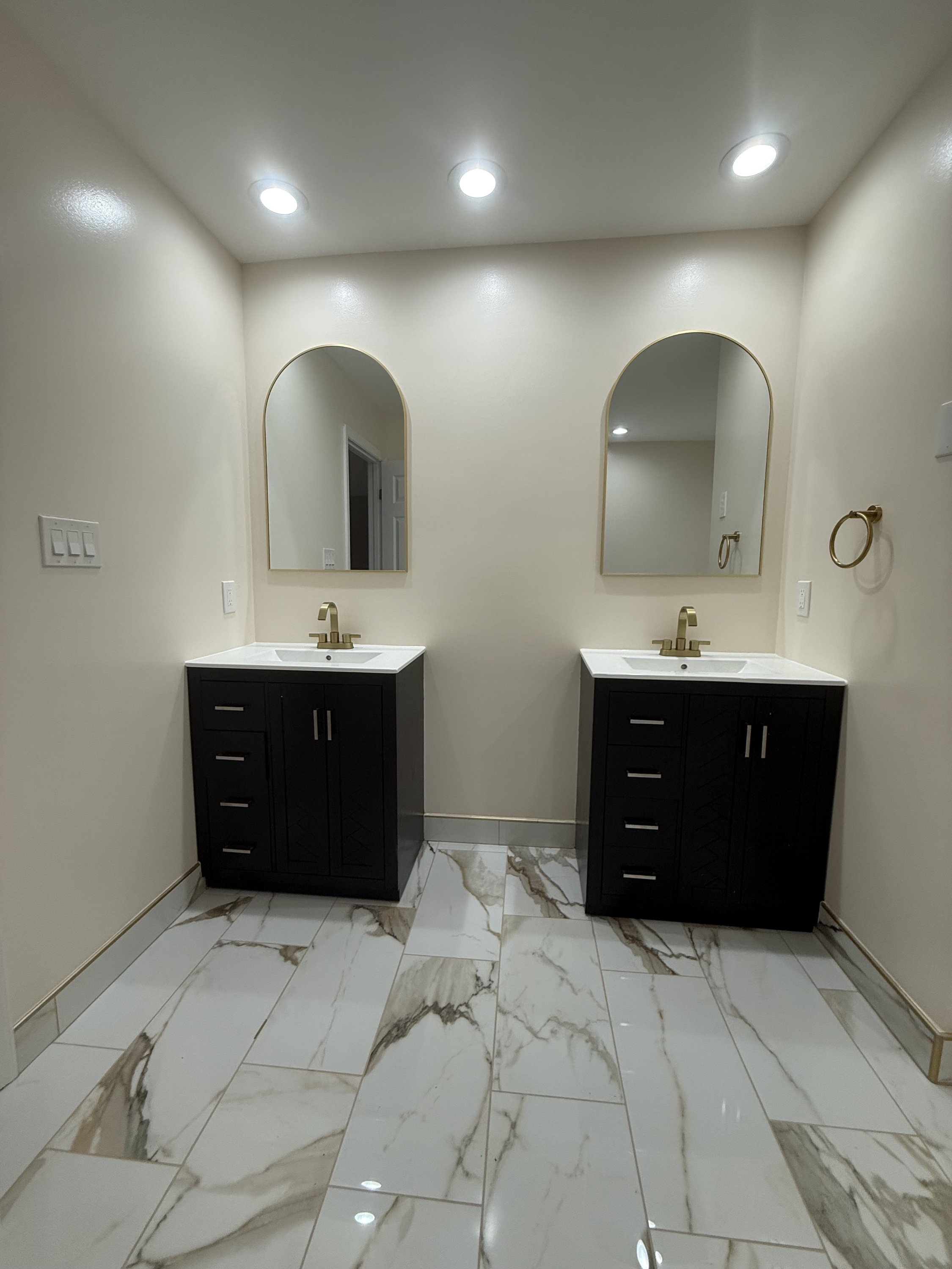 5872 Pimlico Rd - 1